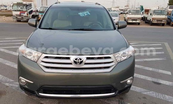 Buy Import Toyota Highlander Green Car in Import - Dubai in Ethiopia Buy Import Toyota Highlander Green Car in Import - Dubai in Ethiopia