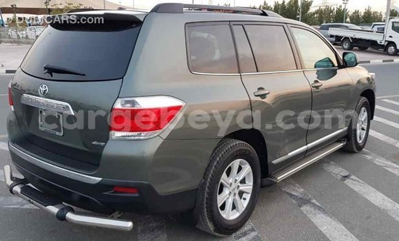 Buy Import Toyota Highlander Green Car in Import - Dubai in Ethiopia Buy Import Toyota Highlander Green Car in Import - Dubai in Ethiopia