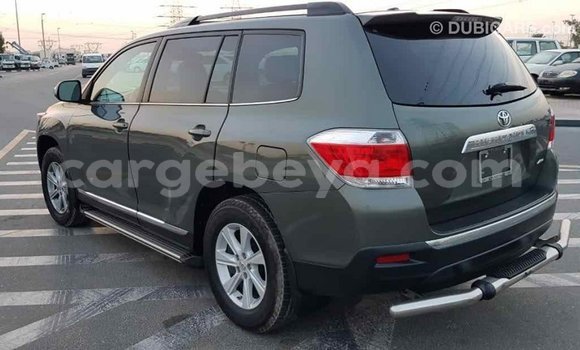 Buy Import Toyota Highlander Green Car in Import - Dubai in Ethiopia Buy Import Toyota Highlander Green Car in Import - Dubai in Ethiopia