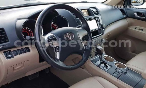 Buy Import Toyota Highlander Green Car in Import - Dubai in Ethiopia Buy Import Toyota Highlander Green Car in Import - Dubai in Ethiopia
