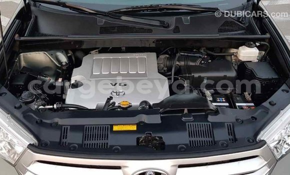 Buy Import Toyota Highlander Green Car in Import - Dubai in Ethiopia Buy Import Toyota Highlander Green Car in Import - Dubai in Ethiopia