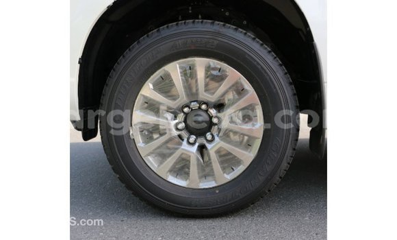 Acheter Import Voiture Toyota Prado Blanc à Import - Dubai, Ethiopie Acheter Import Voiture Toyota Prado Blanc à Import - Dubai, Ethiopie