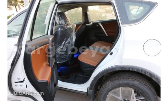 Acheter Import Voiture Toyota RAV4 Blanc à Import - Dubai, Ethiopie Acheter Import Voiture Toyota RAV4 Blanc à Import - Dubai, Ethiopie