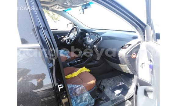 Imported Hyundai Tucson Black Makiinaa iti Import - Dubai keessatti Ethiopia keessatti Imported Hyundai Tucson Black Makiinaa iti Import - Dubai keessatti Ethiopia keessatti
