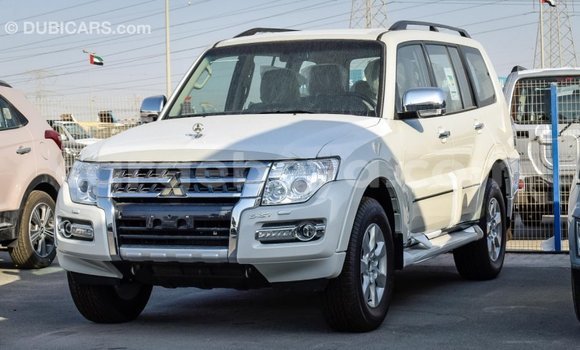 Imported Mitsubishi Pajero White Makiinaa iti Import - Dubai keessatti Ethiopia keessatti Imported Mitsubishi Pajero White Makiinaa iti Import - Dubai keessatti Ethiopia keessatti