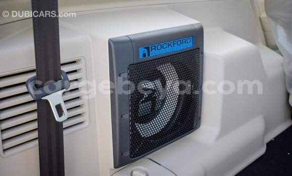 Imported Mitsubishi Pajero White Makiinaa iti Import - Dubai keessatti Ethiopia keessatti Imported Mitsubishi Pajero White Makiinaa iti Import - Dubai keessatti Ethiopia keessatti