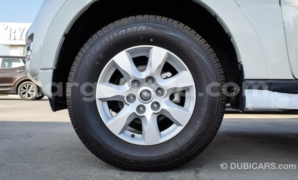 Imported Mitsubishi Pajero White Makiinaa iti Import - Dubai keessatti Ethiopia keessatti Imported Mitsubishi Pajero White Makiinaa iti Import - Dubai keessatti Ethiopia keessatti