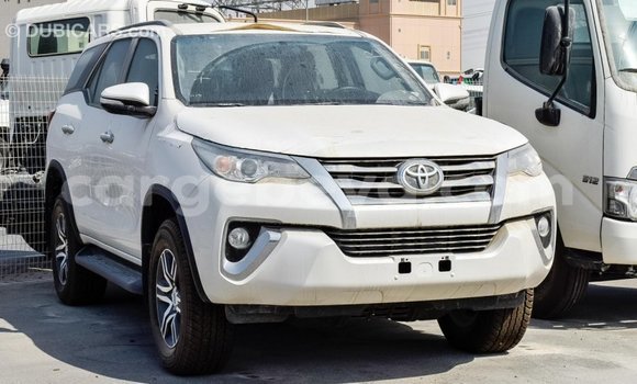 Imported Toyota Fortuner White Makiinaa iti Import - Dubai keessatti Ethiopia keessatti Imported Toyota Fortuner White Makiinaa iti Import - Dubai keessatti Ethiopia keessatti