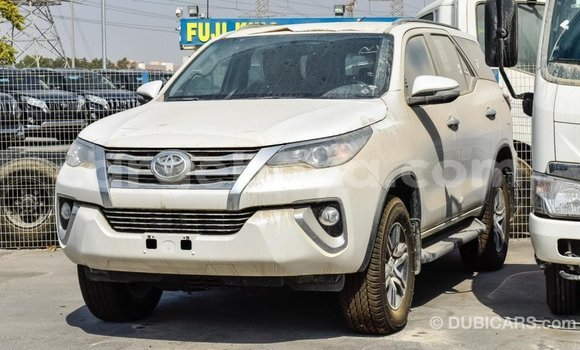 Imported Toyota Fortuner White Makiinaa iti Import - Dubai keessatti Ethiopia keessatti Imported Toyota Fortuner White Makiinaa iti Import - Dubai keessatti Ethiopia keessatti