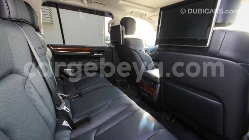 Big with watermark da966b19 a2d5 41c6 9556 86cd08ffef11