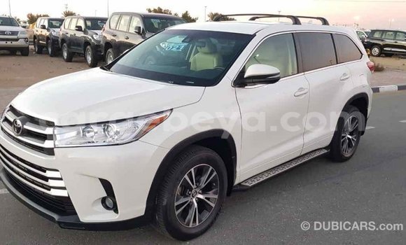 Buy New Toyota Highlander White Car in Import - Dubai in Ethiopia Buy New Toyota Highlander White Car in Import - Dubai in Ethiopia
