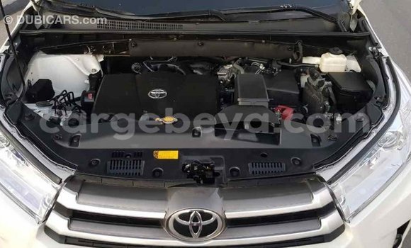 Buy New Toyota Highlander White Car in Import - Dubai in Ethiopia Buy New Toyota Highlander White Car in Import - Dubai in Ethiopia