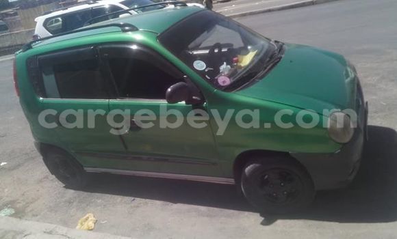 Oofamaa Hyundai Atoz Green Makiinaa iti Addis–Ababa keessatti Ethiopia keessatti Oofamaa Hyundai Atoz Green Makiinaa iti Addis–Ababa keessatti Ethiopia keessatti