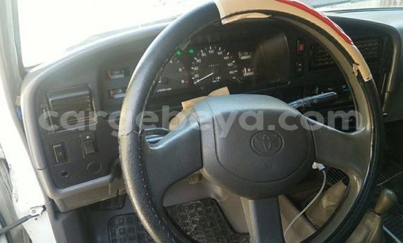 Buy Used Toyota Hilux White Car in Addis–Ababa in Ethiopia Buy Used Toyota Hilux White Car in Addis–Ababa in Ethiopia