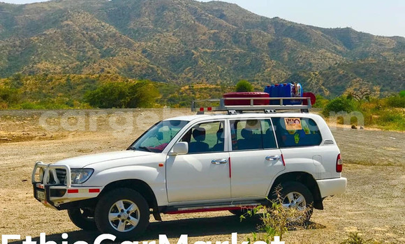 Buy Used Toyota Land Cruiser White Car in Addis–Ababa in Ethiopia Buy Used Toyota Land Cruiser White Car in Addis–Ababa in Ethiopia