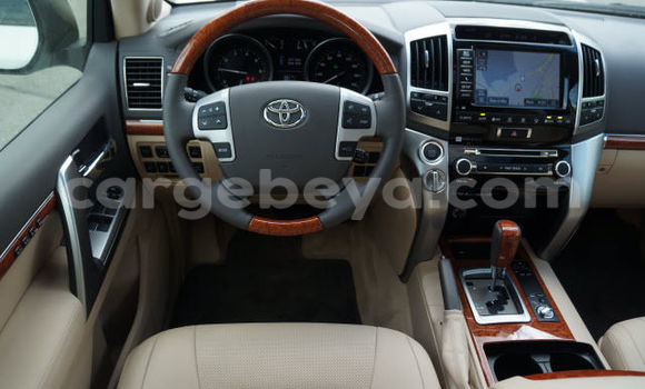 Buy Used Toyota Land Cruiser White Car in Addis–Ababa in Ethiopia Buy Used Toyota Land Cruiser White Car in Addis–Ababa in Ethiopia