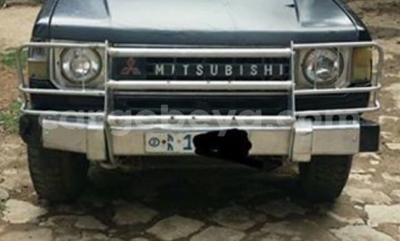 Acheter Occasion Voiture Mitsubishi Pajero Noir à Addis Ababa, Ethiopie Acheter Occasion Voiture Mitsubishi Pajero Noir à Addis Ababa, Ethiopie