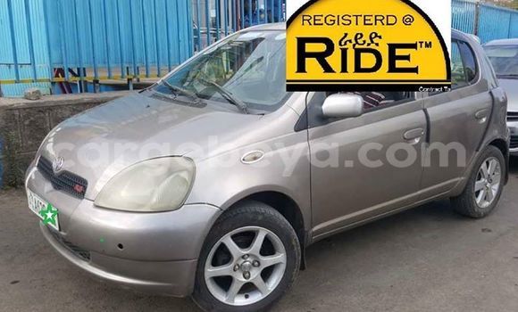 Acheter Occasion Voiture Toyota Vitz Gris à Addis Ababa, Ethiopie Acheter Occasion Voiture Toyota Vitz Gris à Addis Ababa, Ethiopie