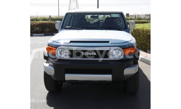 Acheter Import Voiture Toyota FJ Cruiser Bleu à Import - Dubai, Ethiopie Acheter Import Voiture Toyota FJ Cruiser Bleu à Import - Dubai, Ethiopie