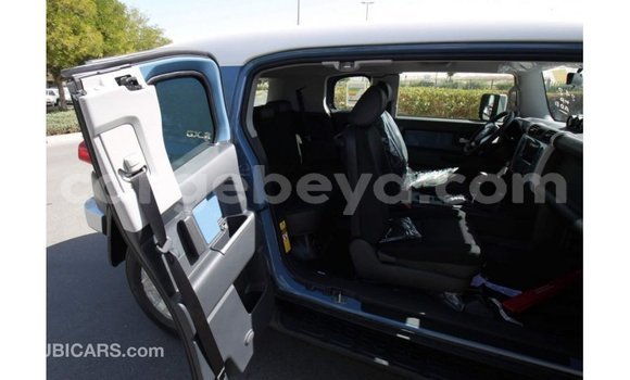 Acheter Import Voiture Toyota FJ Cruiser Bleu à Import - Dubai, Ethiopie Acheter Import Voiture Toyota FJ Cruiser Bleu à Import - Dubai, Ethiopie