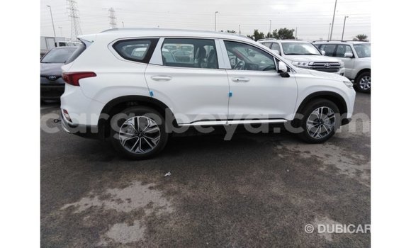 Imported Hyundai Santa Fe White Makiinaa iti Import - Dubai keessatti Ethiopia keessatti Imported Hyundai Santa Fe White Makiinaa iti Import - Dubai keessatti Ethiopia keessatti