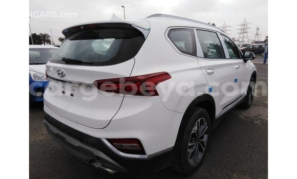 Imported Hyundai Santa Fe White Makiinaa iti Import - Dubai keessatti Ethiopia keessatti Imported Hyundai Santa Fe White Makiinaa iti Import - Dubai keessatti Ethiopia keessatti