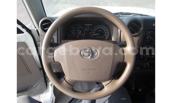 Buy Import Toyota Land Cruiser White Car in Import - Dubai in Ethiopia Buy Import Toyota Land Cruiser White Car in Import - Dubai in Ethiopia