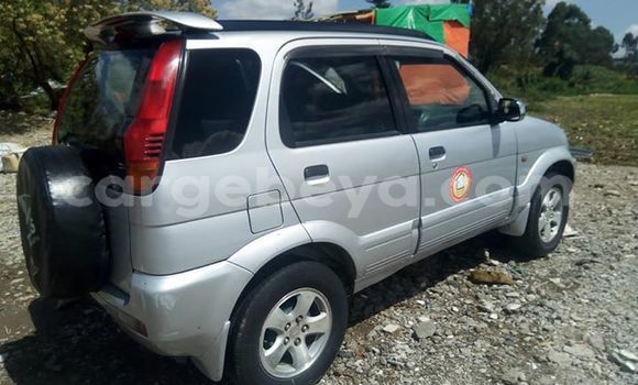 Oofamaa Daihatsu Terios Silver Makiinaa iti Addis–Ababa keessatti Ethiopia keessatti Oofamaa Daihatsu Terios Silver Makiinaa iti Addis–Ababa keessatti Ethiopia keessatti