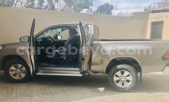 Buy Used Toyota Hilux Silver Car in Addis–Ababa in Ethiopia Buy Used Toyota Hilux Silver Car in Addis–Ababa in Ethiopia