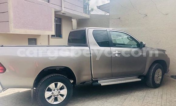 Buy Used Toyota Hilux Silver Car in Addis–Ababa in Ethiopia Buy Used Toyota Hilux Silver Car in Addis–Ababa in Ethiopia