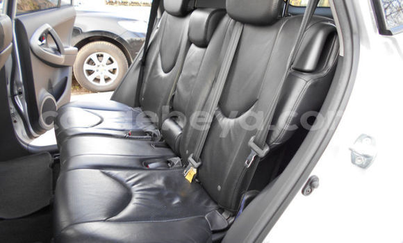 Buy Used Toyota RAV4 Silver Car in Addis–Ababa in Ethiopia Buy Used Toyota RAV4 Silver Car in Addis–Ababa in Ethiopia