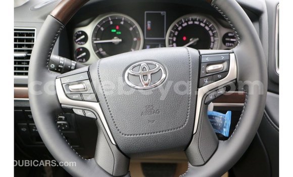 Buy Import Toyota Land Cruiser White Car in Import - Dubai in Ethiopia Buy Import Toyota Land Cruiser White Car in Import - Dubai in Ethiopia