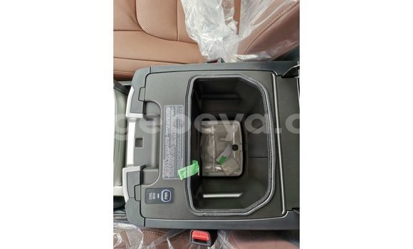 Buy Import Toyota Land Cruiser White Car in Import - Dubai in Ethiopia Buy Import Toyota Land Cruiser White Car in Import - Dubai in Ethiopia