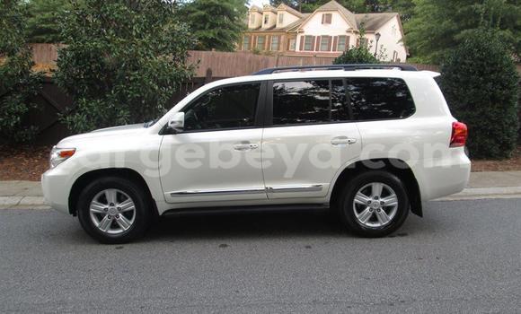Buy Used Toyota Land Cruiser White Car in Addis–Ababa in Ethiopia Buy Used Toyota Land Cruiser White Car in Addis–Ababa in Ethiopia