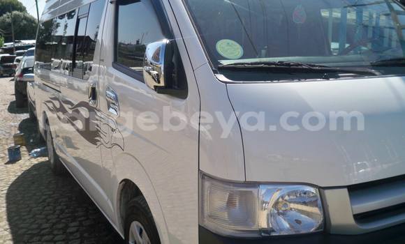 Buy Used Toyota HiAce White Truck in Addis–Ababa in Ethiopia