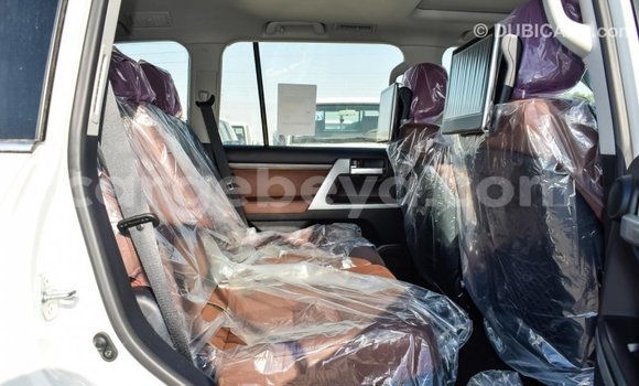 Buy Import Toyota Land Cruiser White Car in Import - Dubai in Ethiopia Buy Import Toyota Land Cruiser White Car in Import - Dubai in Ethiopia