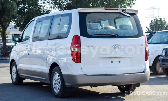 ይግዙ Imported Hyundai Accent ነጭ መኪና በ Import - Dubai በ ኢትዮጵያ ይግዙ Imported Hyundai Accent ነጭ መኪና በ Import - Dubai በ ኢትዮጵያ