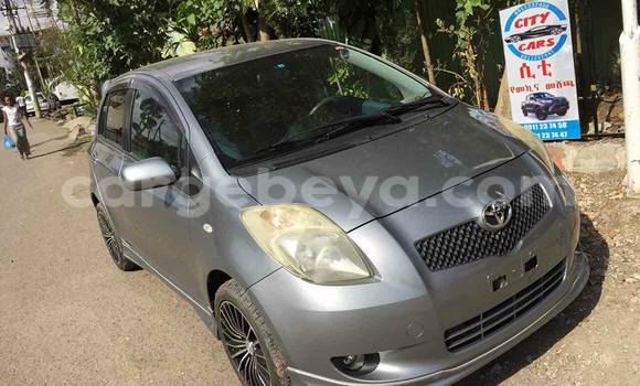 Acheter Occasion Voiture Toyota Yaris Gris à Addis Ababa, Ethiopie Acheter Occasion Voiture Toyota Yaris Gris à Addis Ababa, Ethiopie