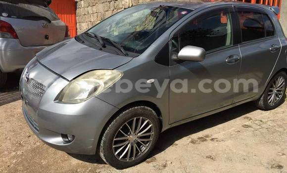 Acheter Occasion Voiture Toyota Yaris Gris à Addis Ababa, Ethiopie Acheter Occasion Voiture Toyota Yaris Gris à Addis Ababa, Ethiopie