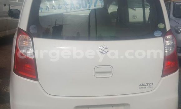 Acheter Occasion Voiture Suzuki Alto Blanc à Addis Ababa, Ethiopie Acheter Occasion Voiture Suzuki Alto Blanc à Addis Ababa, Ethiopie