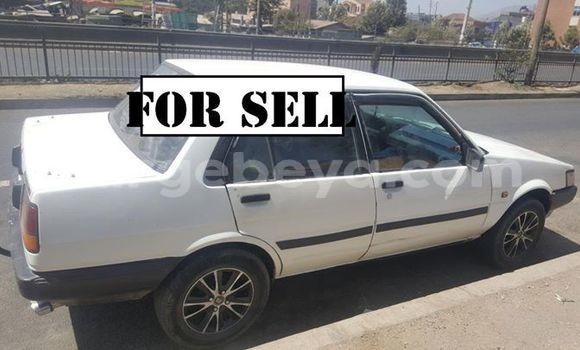 Acheter Occasion Voiture Toyota Corolla Blanc à Addis Ababa, Ethiopie Acheter Occasion Voiture Toyota Corolla Blanc à Addis Ababa, Ethiopie