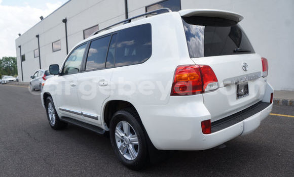 Buy Used Toyota Land Cruiser White Car in Addis–Ababa in Ethiopia Buy Used Toyota Land Cruiser White Car in Addis–Ababa in Ethiopia
