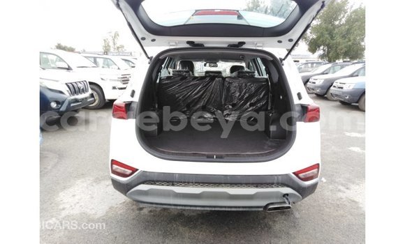 Imported Hyundai Santa Fe White Makiinaa iti Import - Dubai keessatti Ethiopia keessatti Imported Hyundai Santa Fe White Makiinaa iti Import - Dubai keessatti Ethiopia keessatti
