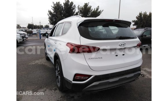 Imported Hyundai Santa Fe White Makiinaa iti Import - Dubai keessatti Ethiopia keessatti Imported Hyundai Santa Fe White Makiinaa iti Import - Dubai keessatti Ethiopia keessatti