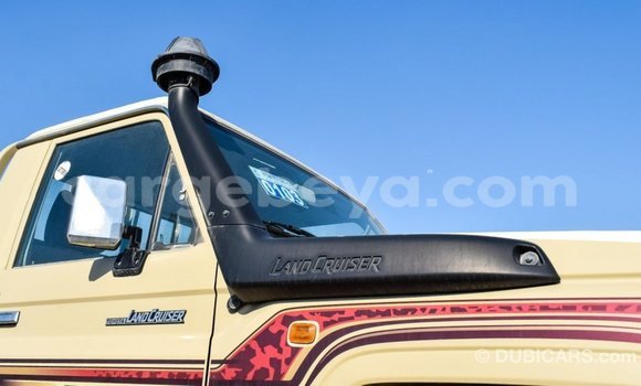 Buy Import Toyota Land Cruiser Beige Car in Import - Dubai in Ethiopia Buy Import Toyota Land Cruiser Beige Car in Import - Dubai in Ethiopia