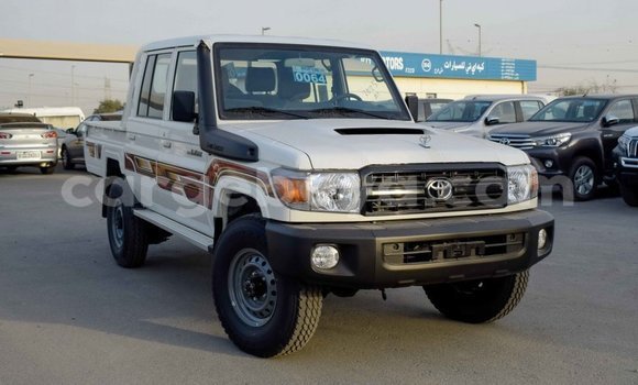 Buy Import Toyota Pickup White Car in Import - Dubai in Ethiopia Buy Import Toyota Pickup White Car in Import - Dubai in Ethiopia