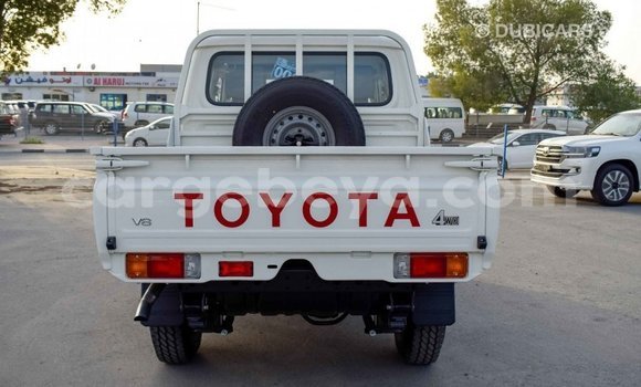 Buy Import Toyota Pickup White Car in Import - Dubai in Ethiopia Buy Import Toyota Pickup White Car in Import - Dubai in Ethiopia