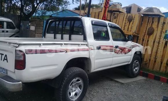Buy Used Toyota Hilux Silver Car in Addis–Ababa in Ethiopia Buy Used Toyota Hilux Silver Car in Addis–Ababa in Ethiopia