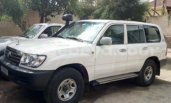 Buy Used Toyota Land Cruiser White Car in Addis–Ababa in Ethiopia Buy Used Toyota Land Cruiser White Car in Addis–Ababa in Ethiopia