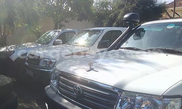 Buy Used Toyota Land Cruiser White Car in Addis–Ababa in Ethiopia Buy Used Toyota Land Cruiser White Car in Addis–Ababa in Ethiopia
